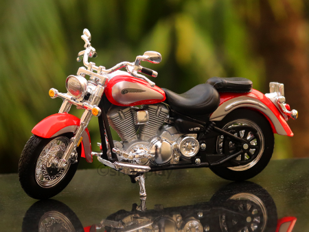 Yamaha 2001 Road Star Diecast Bike Scale Model (1:18 Scale) For Cheap